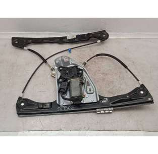 ELEVALUNAS DELANTERO...