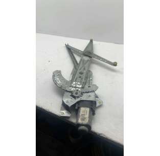 ELEVALUNAS DELANTERO...