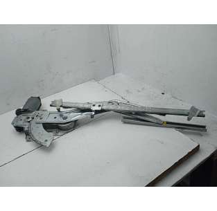 ELEVALUNAS DELANTERO...