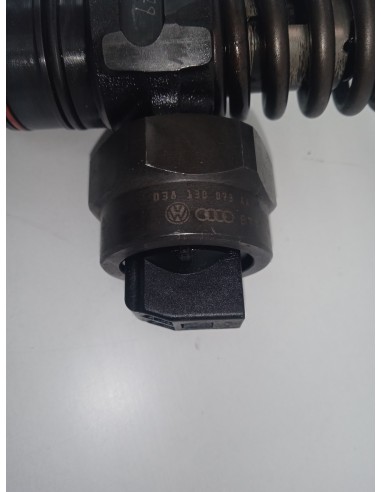 Recambio de inyector para volkswagen passat berlina (3b3) trendline referencia OEM IAM 038130073AA  