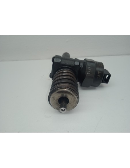 Recambio de inyector para volkswagen passat berlina (3b3) trendline referencia OEM IAM 038130073AA  