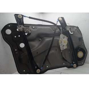 ELEVALUNAS DELANTERO...