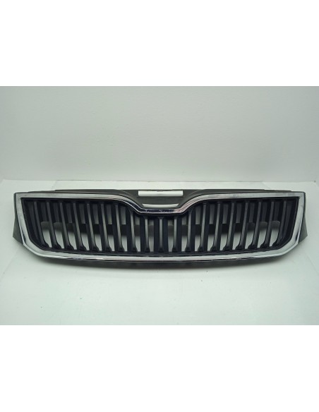 Recambio de rejilla delantera para skoda rapid ambition referencia OEM IAM 5JA853668  