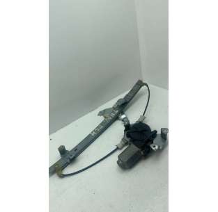 ELEVALUNAS TRASERO DERECHO...