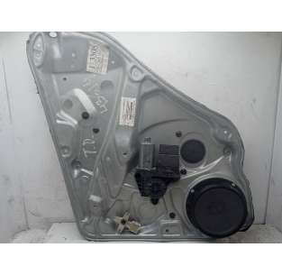 ELEVALUNAS TRASERO DERECHO...