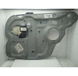 ELEVALUNAS TRASERO DERECHO...