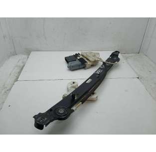 ELEVALUNAS TRASERO...