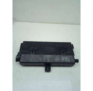 CAJA RELES / FUSIBLES...