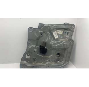 ELEVALUNAS DELANTERO...