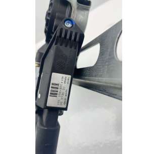 ELEVALUNAS DELANTERO... 2