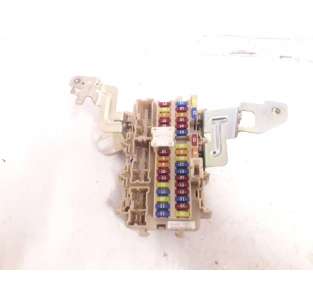 CAJA RELES / FUSIBLES...