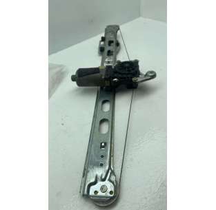 ELEVALUNAS TRASERO DERECHO...