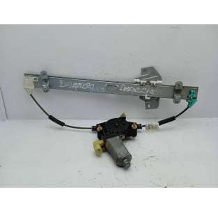 ELEVALUNAS DELANTERO...