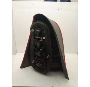 PILOTO TRASERO DERECHO... 2