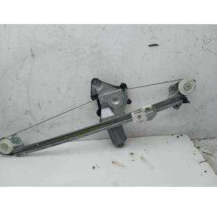 ELEVALUNAS TRASERO DERECHO...