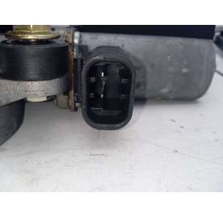 ELEVALUNAS DELANTERO... 2