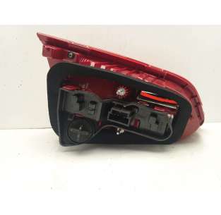 PILOTO TRASERO DERECHO... 2