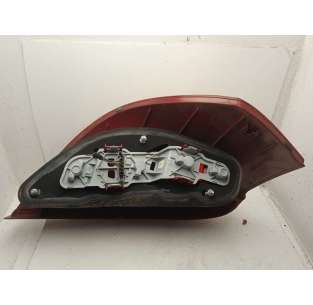 PILOTO TRASERO DERECHO... 2