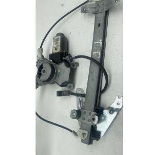 ELEVALUNAS TRASERO DERECHO...