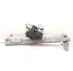 ELEVALUNAS DELANTERO...