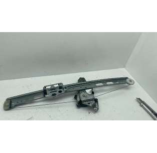 ELEVALUNAS TRASERO DERECHO...