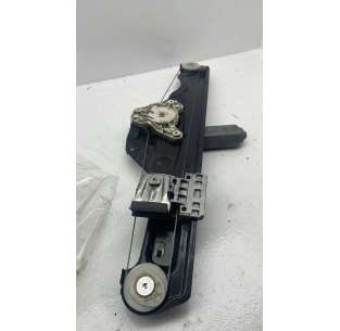 ELEVALUNAS TRASERO DERECHO...