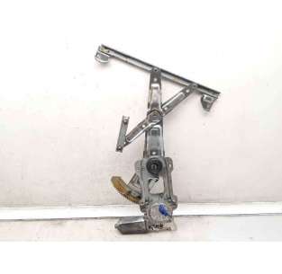 ELEVALUNAS TRASERO DERECHO...