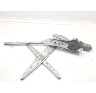 ELEVALUNAS DELANTERO...