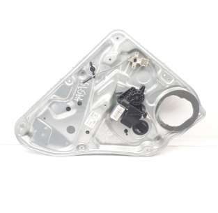 ELEVALUNAS TRASERO...