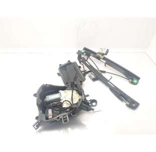 ELEVALUNAS DELANTERO...