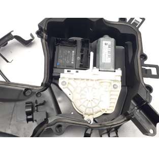 ELEVALUNAS DELANTERO...