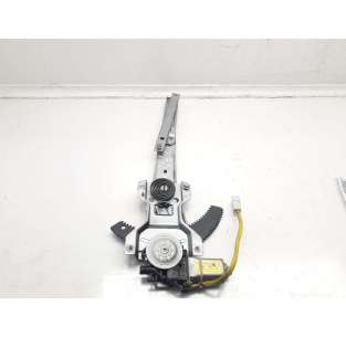 ELEVALUNAS DELANTERO...