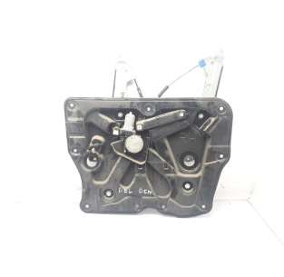 ELEVALUNAS DELANTERO...