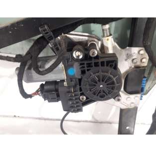 ELEVALUNAS DELANTERO... 2