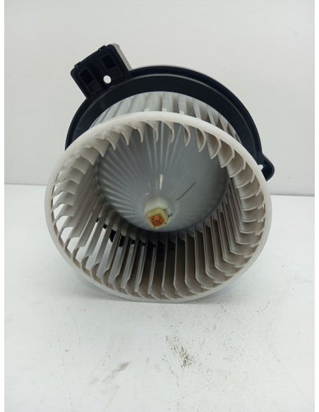 Recambio de motor calefaccion para mazda 2 lim. () luxury referencia OEM IAM HB111BANP00  