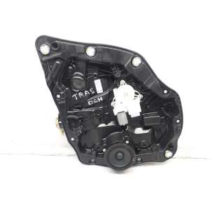 ELEVALUNAS TRASERO DERECHO...