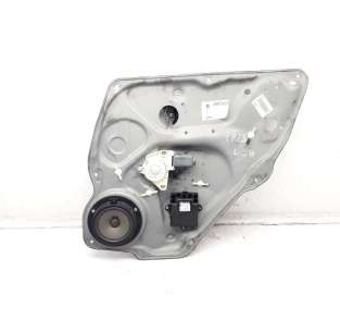 ELEVALUNAS TRASERO DERECHO...