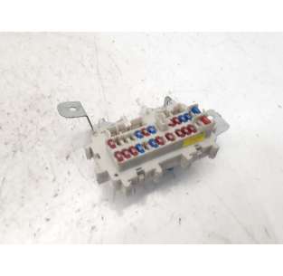 CAJA RELES / FUSIBLES...