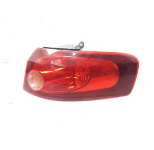 PILOTO TRASERO DERECHO FIAT...