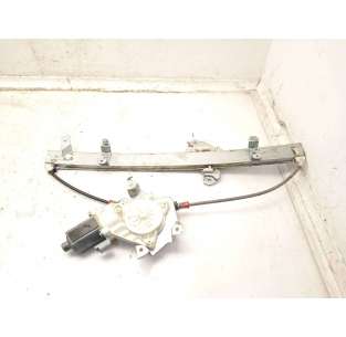 ELEVALUNAS DELANTERO...