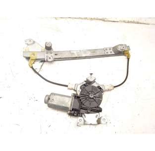 ELEVALUNAS TRASERO DERECHO...