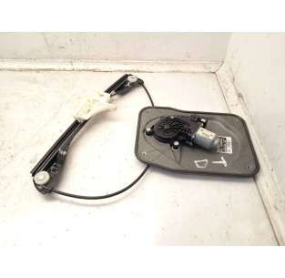 ELEVALUNAS TRASERO DERECHO...