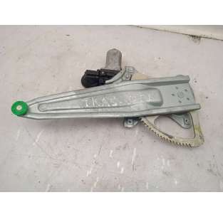 ELEVALUNAS TRASERO DERECHO...