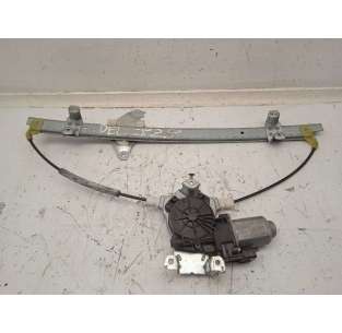 ELEVALUNAS DELANTERO...