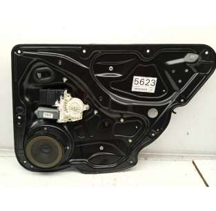 ELEVALUNAS TRASERO DERECHO...