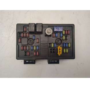 CAJA RELES / FUSIBLES...