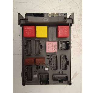 CAJA RELES / FUSIBLES...