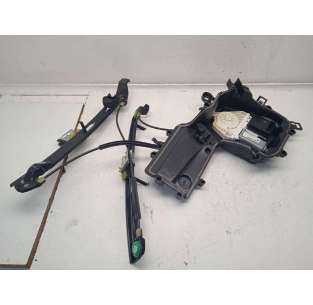 ELEVALUNAS DELANTERO...