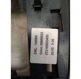 LUZ INTERIOR VOLVO S60... 2