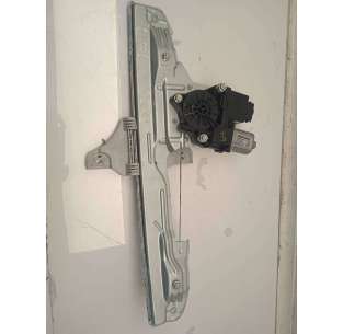 ELEVALUNAS DELANTERO...